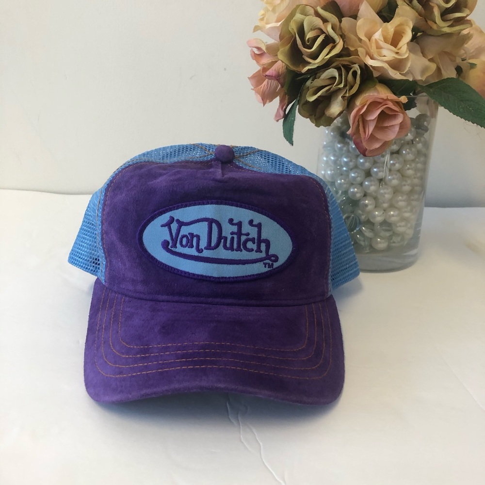NWOT Von Dutch hat.
